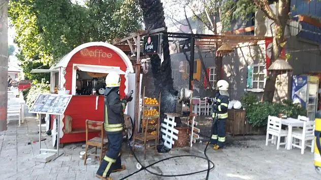 Kafede Önce Tüp Patladı, Sonra Yangın Çıktı: 1 Yaralı