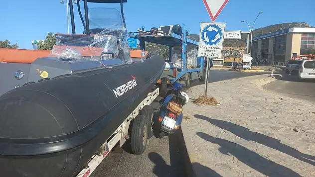 Kaldırım ile Römork Arasına Sıkışan Sürücü Yaralandı