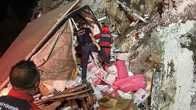 Kamyon Sürücüsü Kazada Hayatını Kaybetti