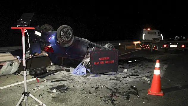 Kamyona çarpan otomobilin sürücüsü hayatını kaybetti