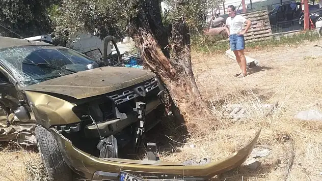 Kamyonet ile Çarpışan Otomobilin Sürücüsü Hayatını Kaybetti