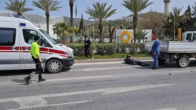 Kamyonla Çarpışan Motosiklet Sürücüsü Yaralandı