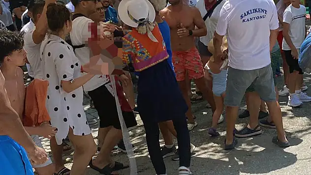 Kanyonda başına taş düşen 3 yaşındaki çocuk ağır yaralandı