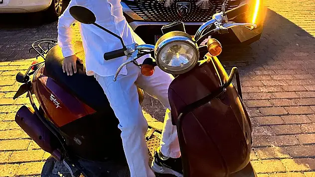 Kapısının Önünden Çaldılar