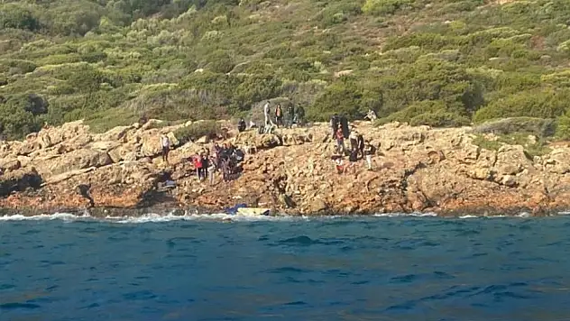 Karaada'da Mahsur Kalan 36 Düzensiz Göçmen Kurtarıldı