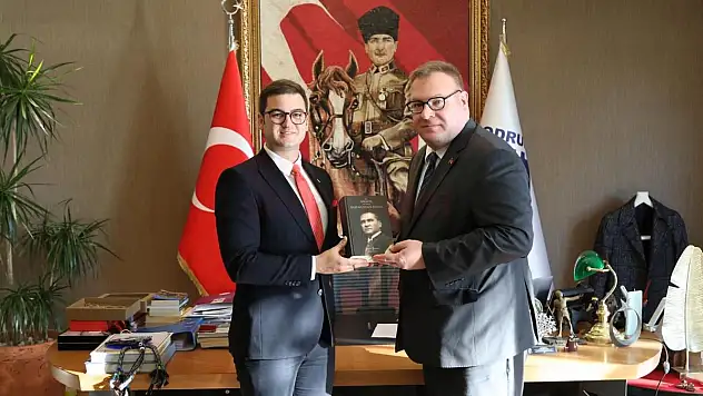 Karadağ Büyükelçisi'nden Belediye'ye Ziyaret