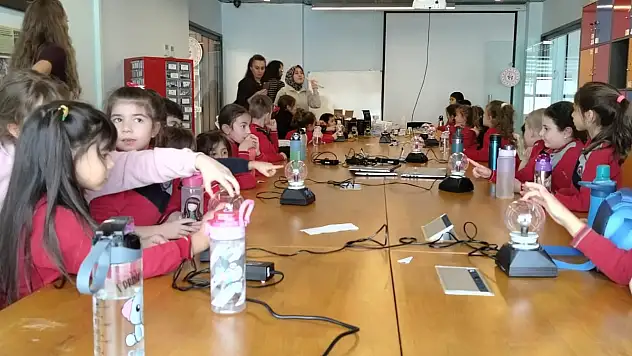 Karneler öncesi neşe dolu buluşma