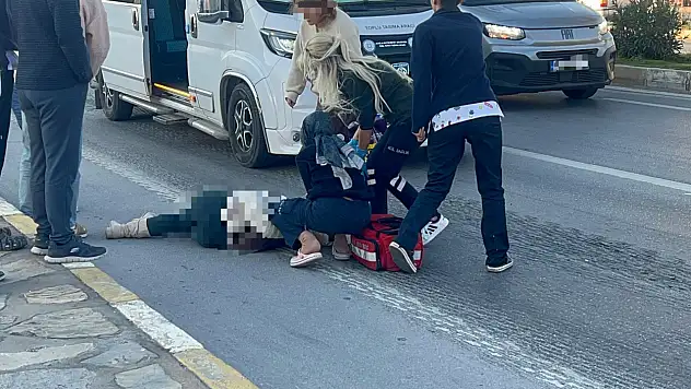 Karşıdan karşıya geçen yayaya motosiklet çarptı