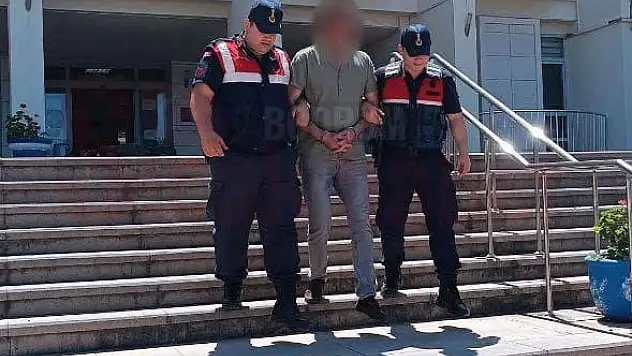 Kasten Adam Öldürme ve Hakaret  Olmak Üzere(2) Ayrı Suçtan (26) Yıl, (8) ay Hapis