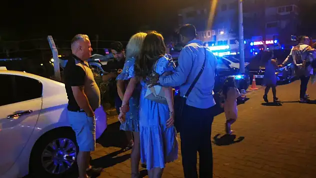 Kavgayı Görüntüleyen Muhabire Saldırdılar