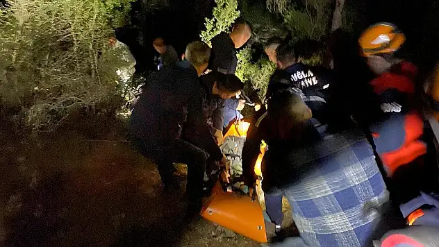 Kayalıklardan Düşen Şahıs Ekipler Tarafından Kurtarıldı