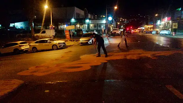 Kaygan zemin facia getiriyordu ! 2 motosikletli düştü !