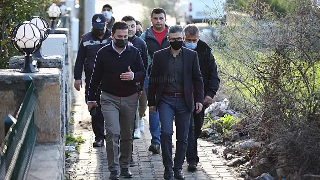 KAYMAKAM BAYAR VE BAŞKAN ARAS KARAOVA'DA ÇALIŞMALARI YERİNDE İNCELEDİ