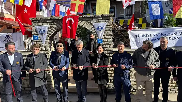 Kaymakam Sırmalı yat kaptanları derneği açılışında