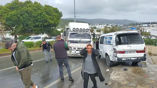 KAZA ANI GÜVENLİK KAMERALARINA YANSIDI