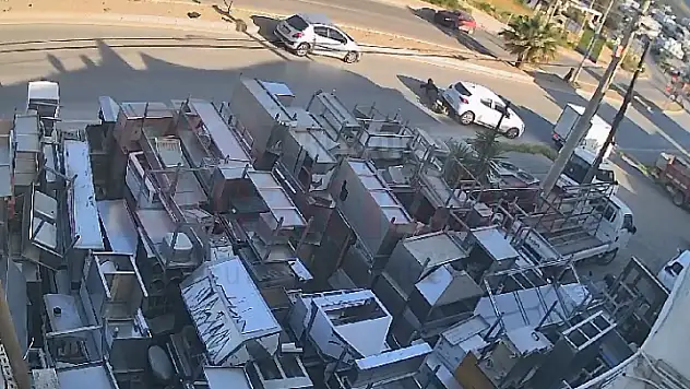 Kaza Anları Kameralara Yansıdı