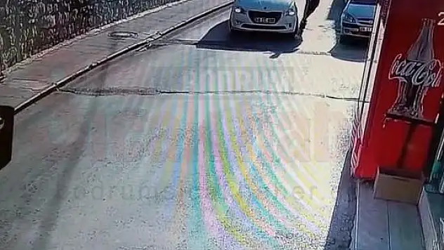 Kaza Anları Saniye Saniye Güvenlik Kamerasına Yansıdı