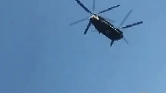 kaza kırıma uğrayan uçak askeri helikopter ile kaldırıldı