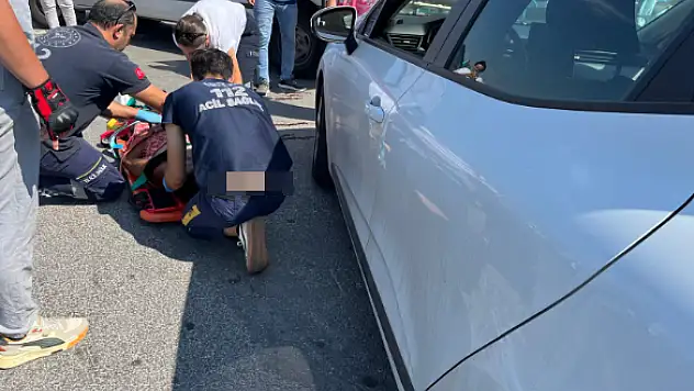 Kaza Yaptı Yaralı  Arkadaşını Bırakıp Kaçtı