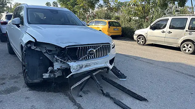 Kazada motosiklet sürücüsü yaralandı