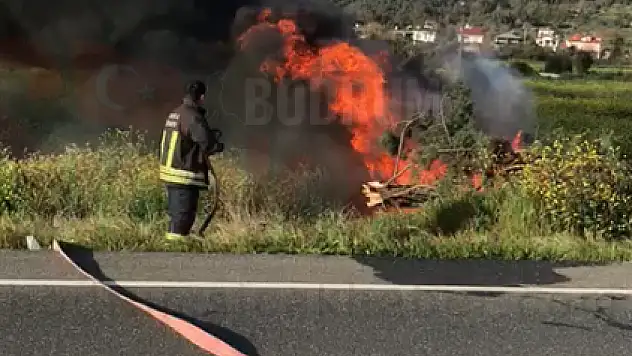 KAZADA YANAN ARAÇTAN SON ANDA KURTULDULAR