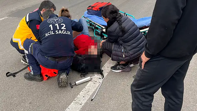 Kazada Yaralanan Annesini Bir An Yalnız Bırakmadı
