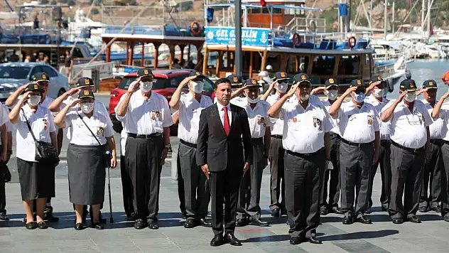 Kıbrıs Barış Harekatı Bodrum'da Törenle Kutlandı