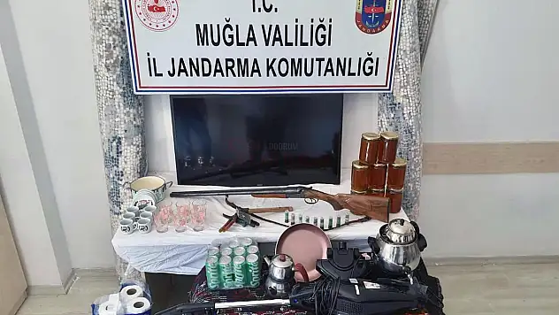KİRALIK ARAÇLA HIRSIZLIK YAPTILAR YAKALANDILAR