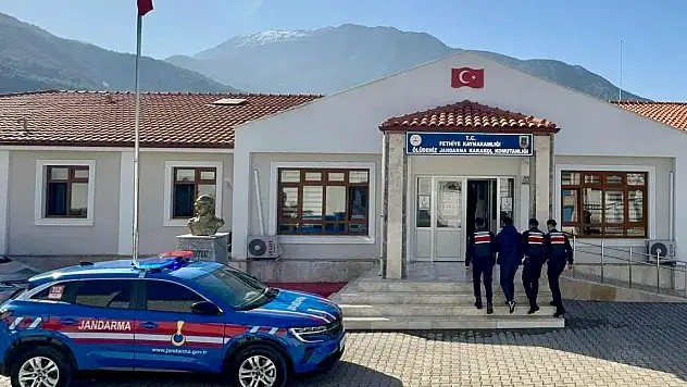 Kırmızı Bültenle Aranan Şüpheli Yakalandı