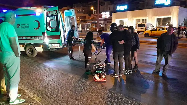 Kırmızı Işıkta Geçip 2 Kişiye Çarpıp Yaraladı, Durmadı U dönüşü Yapıp Kaçtı