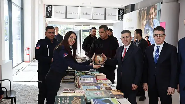 'Kitap İyileştirir' Kampanyasına Kitap Bağışları Devam Ediyor