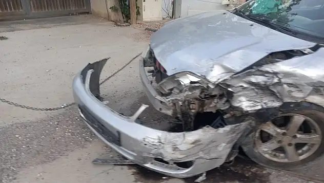 Kontrolsüz dönüş kazaya neden oldu