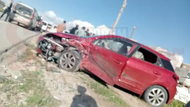 Kontrolsüz Yola Çıkınca Kaza Yaptı