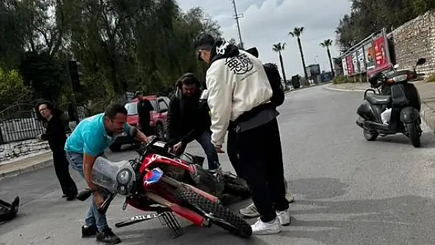 Kontrolünü Kaybeden Motosiklet Sürücüsü Yaralandı