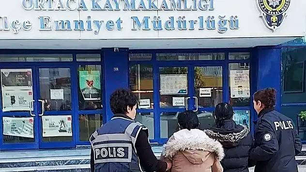 Kötü Yola Aracılık Yapan 2 Kadın'dan 1'i Tutuklandı