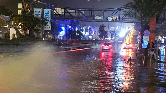 Kuvvetli yağış sel fırtına ve hortum bekleniyor