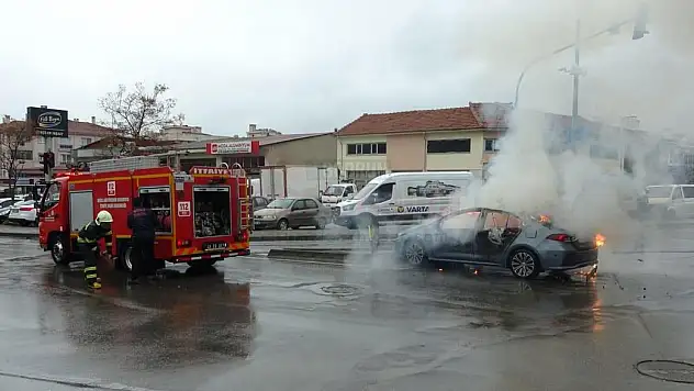 LPG'li 0tomobil Alev Aldı: 2 Yaralı