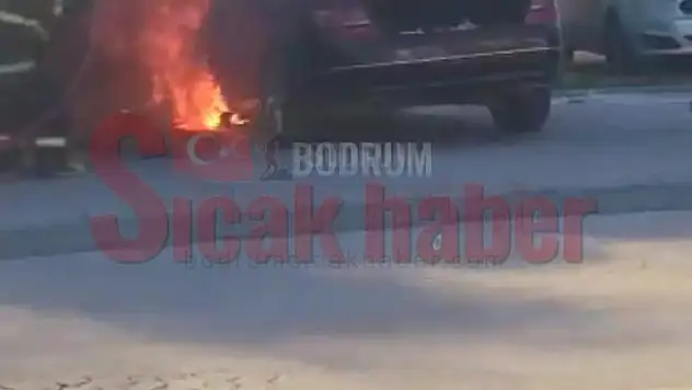 Lüks Araç Yanarak Kullanılamaz Hale geldi