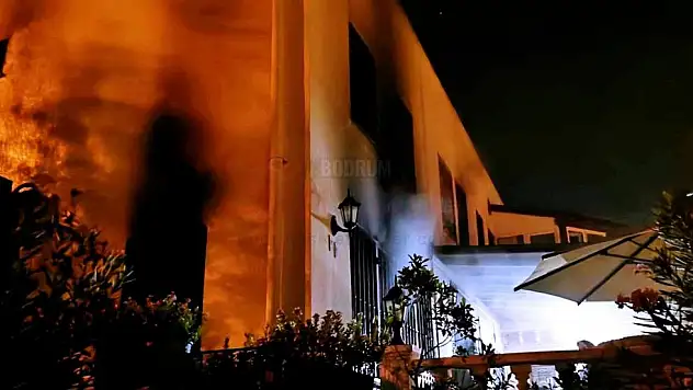 Lüks Villada Çıkan Yangın Korkuttu