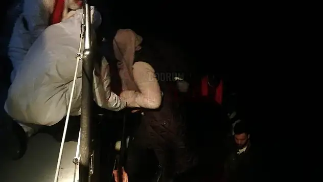 Marmaris açıklarında 25 düzensiz göçmen yakalandı