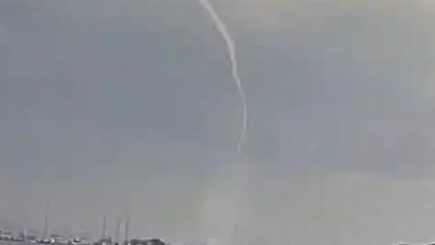 Marmaris körfezi'nde hortum paniği