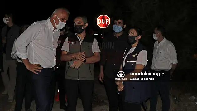Marmaris'te incelemede bulunan Bakan Ersoy: 'Bu akşam itibarıyla rüzgar lehimize'