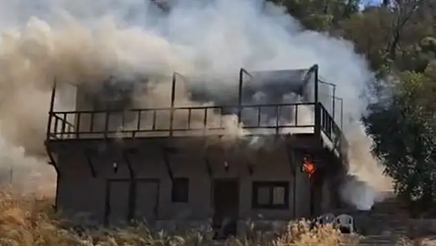 Mazı'da korkutan yangın !