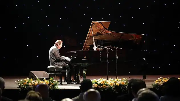 Merhum Şevket Sabancı, Fazıl Say Piyano Resitali ile Anıldı