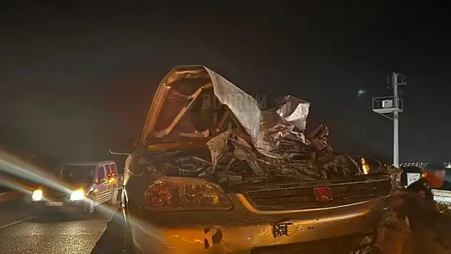 Metal Yığınına Dönen Bu Araçtan Sağ Çıktılar