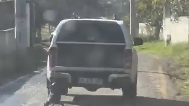 Milas'ta utanç sahnesi köpeği aracına bağlayıp kilometrelerce sürükledi