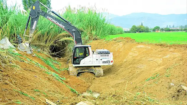 Milas ve Bodrum'da 11 bin 300 Metre Dere Temizliği Yaptı