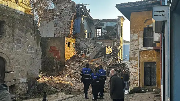 Milas'ta Tarihi Ev Çöktü