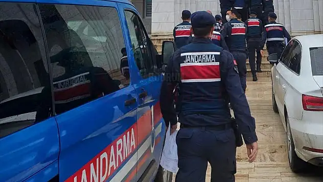 Milas'ta trafikte tartıştıkları kişinin ölümüne neden olan 4 kişiden biri tutuklandı