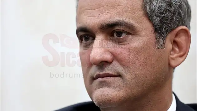 Milli Eğitim Bakanı Özer, okullarda yüz yüze eğitim hazırlıklarını açıkladı: